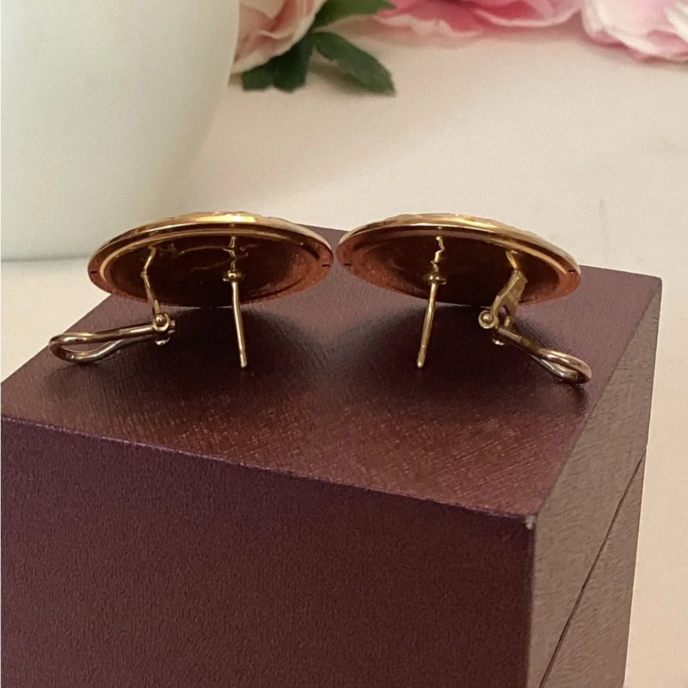 14k ROMAN STYLE EARRINGS - Picture 4 of 8